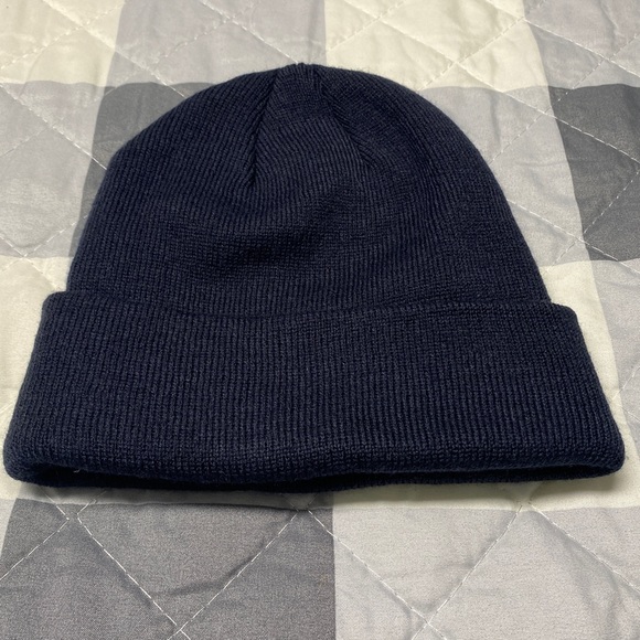 Navy Blue Toronto Maple Leafs Winter Beanie (Youth) - Picture 4 of 7